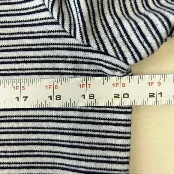 Northern Reflections Top  V-Neck Nautical Tie Front Blue White Stripes Medium - Picture 10 of 15